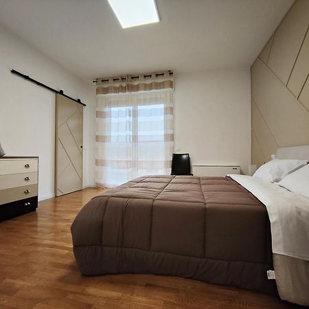 Bastia Home Appartamento Бастия Умбра Екстериор снимка