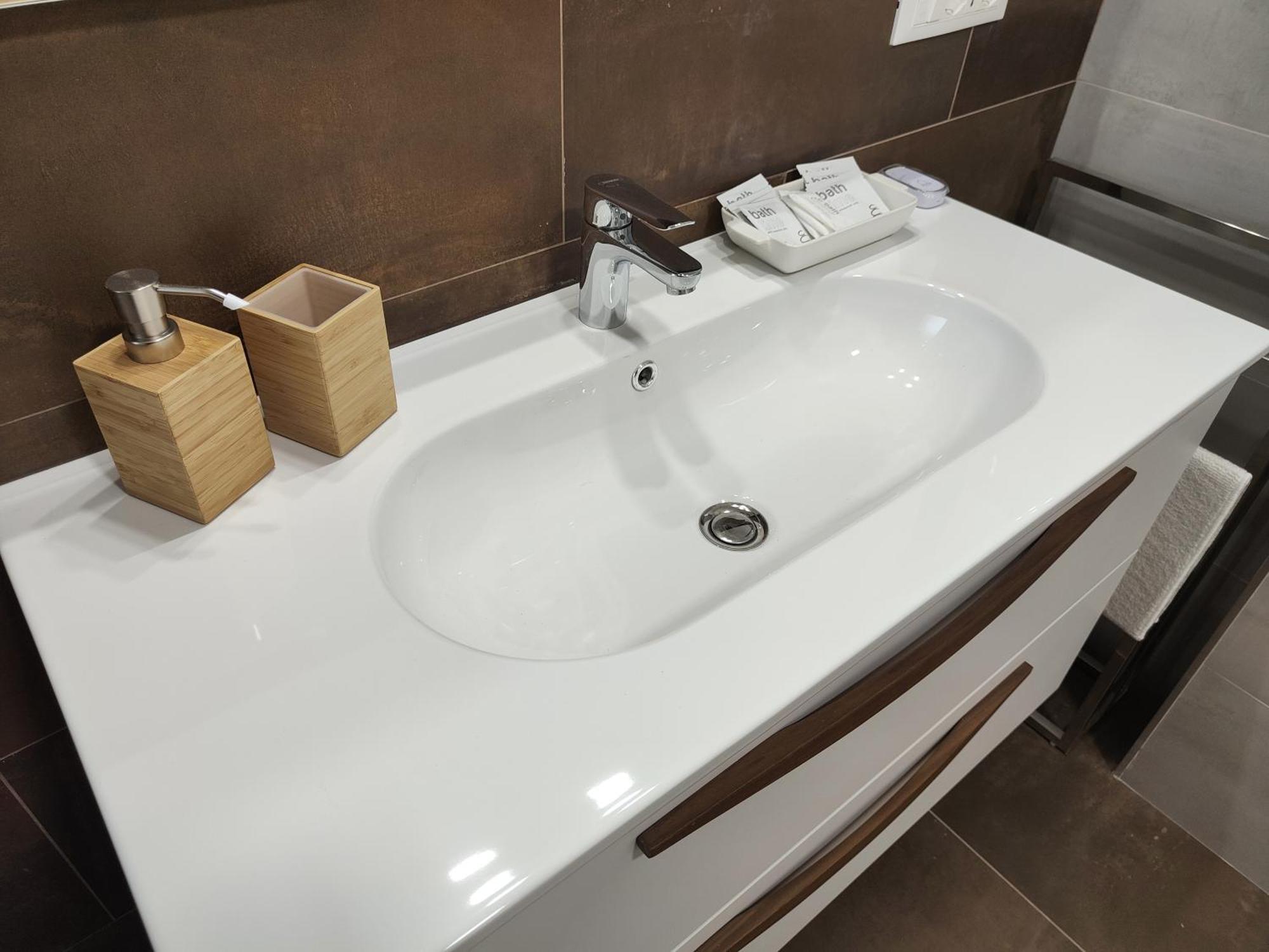 Bastia Home Appartamento Бастия Умбра Екстериор снимка